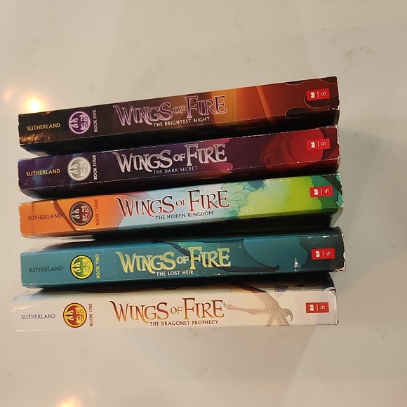 Wings of Fire books 1-5 - Picture 1 of 6